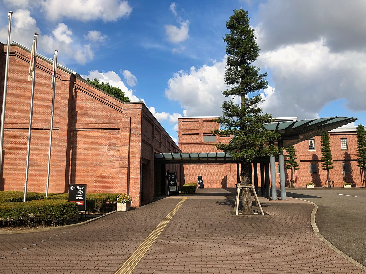 トヨタ産業技術記念館の赤レンガ工場建築