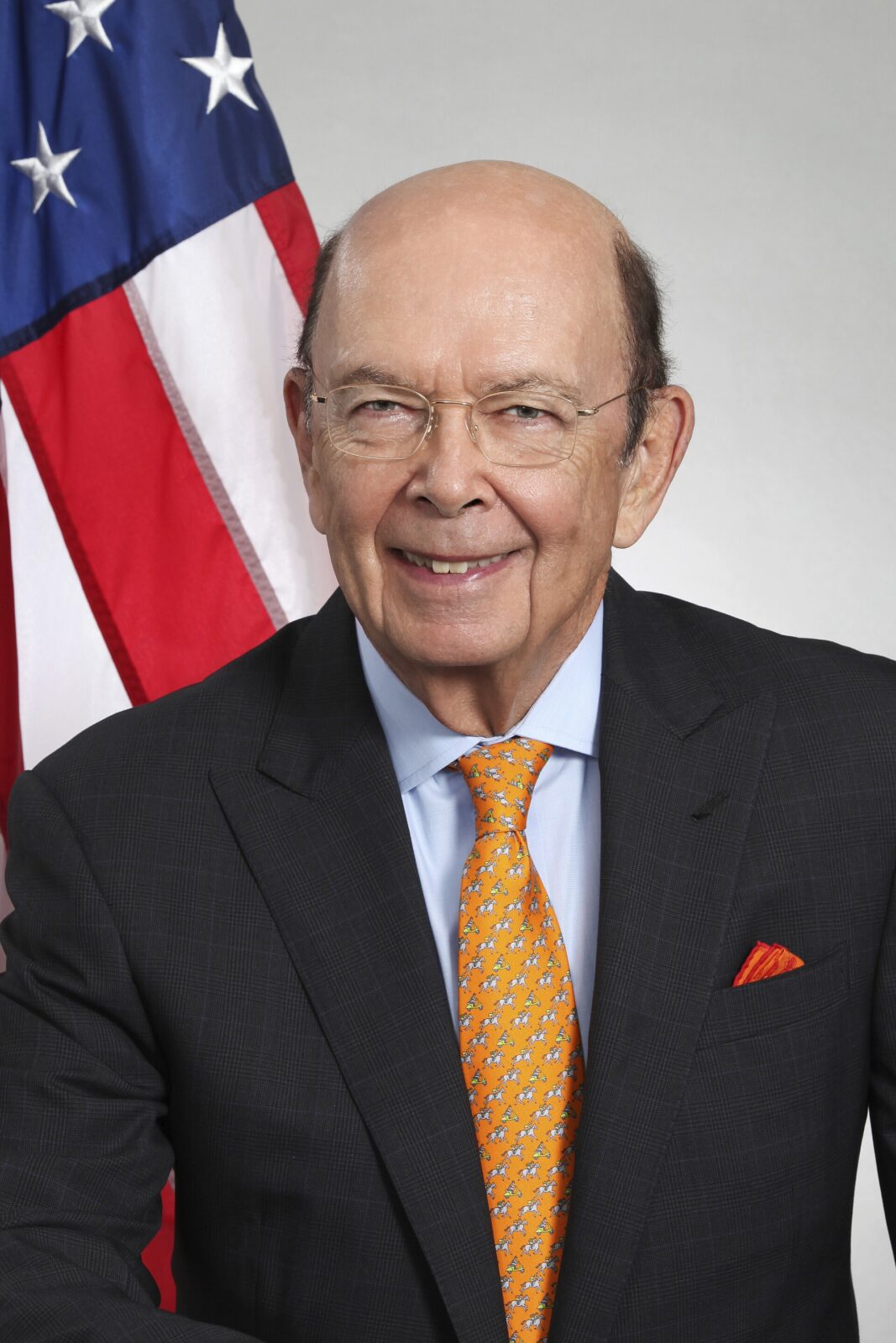 第1次トランプ政権のウィルバー・ロス商務長官公式肖像