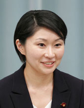 小渕優子少子化対策・男女共同参画担当大臣