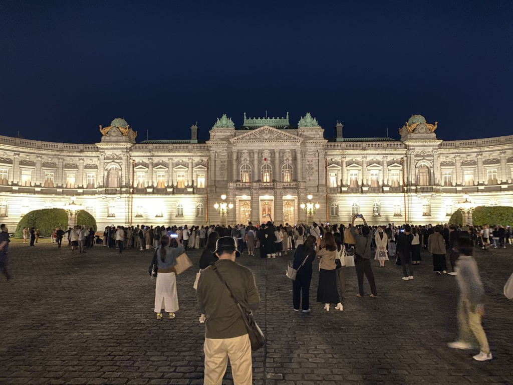 2026年10月の特別夜間公開でライトアップされた迎賓館赤坂離宮本館の全景