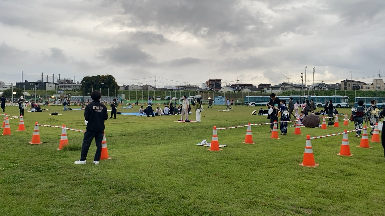 2025年10月4日16時ごろの世田谷区たまがわ花火大会・鎌田会場の一般観覧エリア